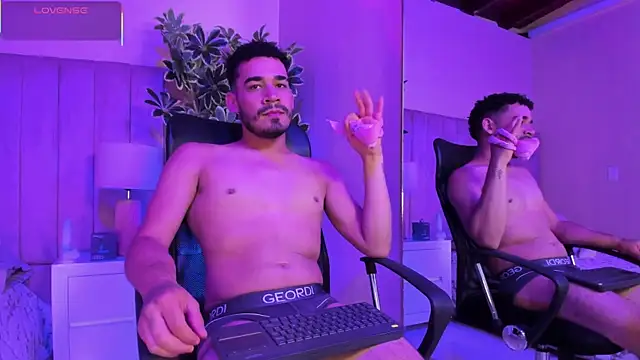 Snapshot of aries_unbound chatting on 12, 1, 2026 aries unbound online show from 12, 1, 2026