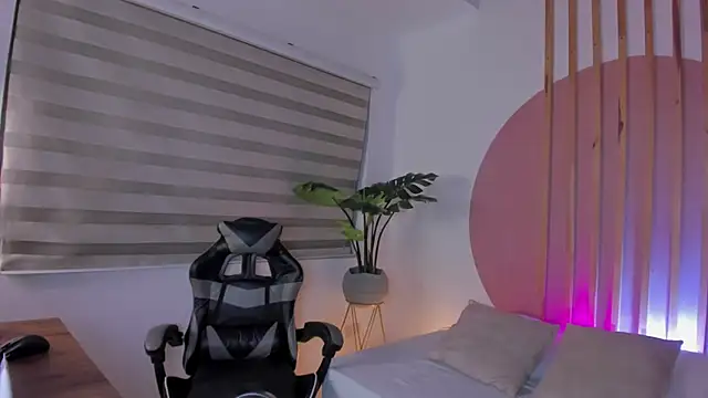 Snapshot of scarlett_rosse_x chatting on 24, 2, 2026 scarlett rosse x online show from 24, 2, 2026