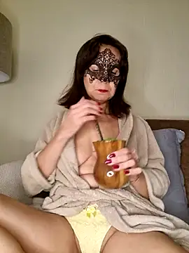 larizinha2026 online show from 11, 6, 2026