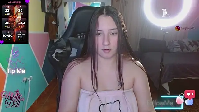 Snapshot of Mysticdooll69 chatting on 13, 5, 2026 Mysticdooll69 online show from 13, 5, 2026