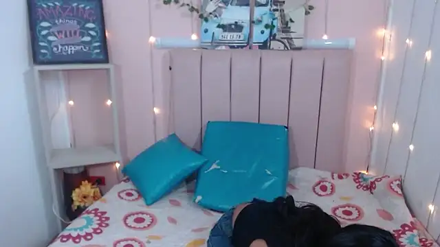 Snapshot of carina_lopez707rs chatting on 8, 1, 2026 carina lopez707rs online show from 8, 1, 2026