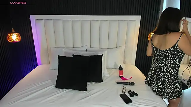 Snapshot of PandoraMiller chatting on 10, 2, 2026 PandoraMiller online show from 10, 2, 2026