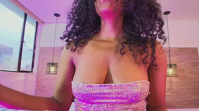 Ellie-Alves online show from 6, 4, 2026