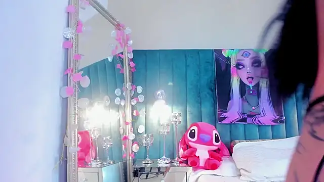 mia ellieth online show from 3, 4, 2026