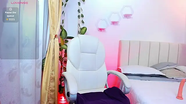 emily7  online show from 14, 1, 2026