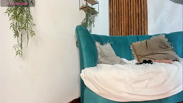 Nicki Ripperton online show from 21, 3, 2026