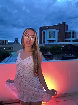 yeye sweet  online show from 18, 4, 2026