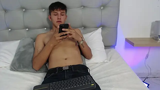 Snapshot of johnny_blake_ chatting on 10, 1, 2026 johnny blake online show from 10, 1, 2026