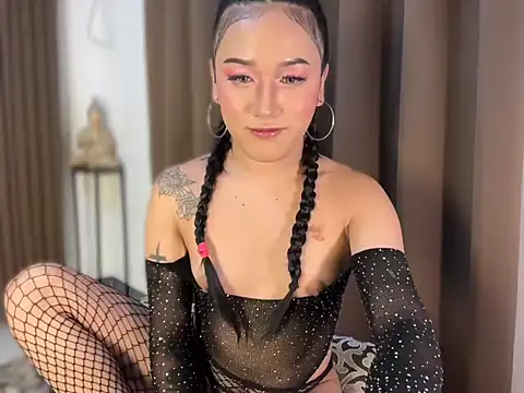 savanna pleasure online show from 23, 2, 2026