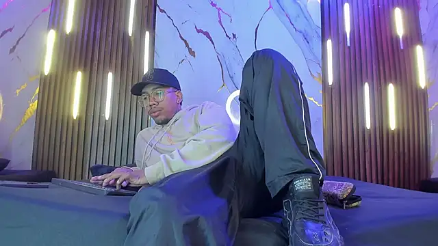 ThiagoBerry online show from 4, 2, 2026