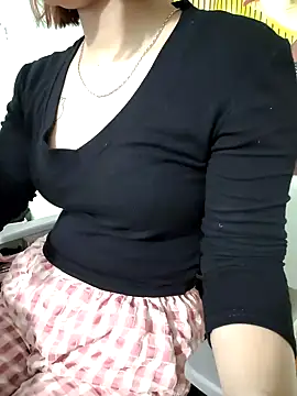 -LunaLust online show from 2, 2, 2026