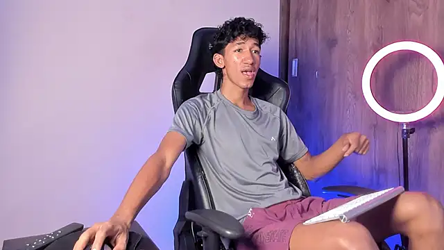 Snapshot of neitan_miller_ chatting on 3, 2, 2026 neitan miller online show from 3, 2, 2026