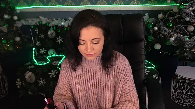 Dafni Monn online show from 21, 12, 2025