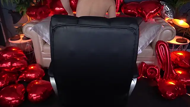 Dafni Monn online show from 4, 2, 2026