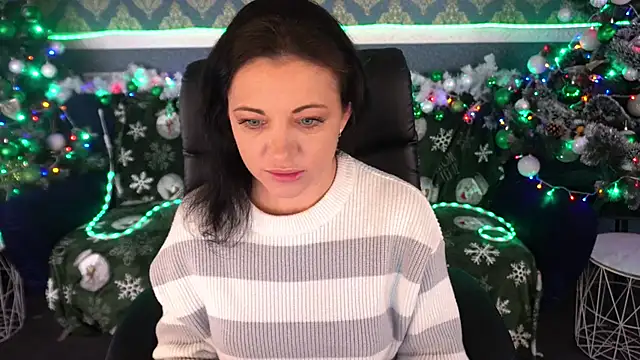 Dafni Monn online show from 23, 12, 2025