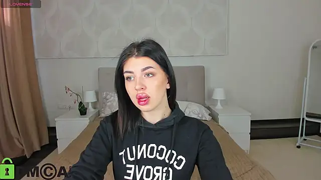 Karolina Kar online show from 4, 2, 2026