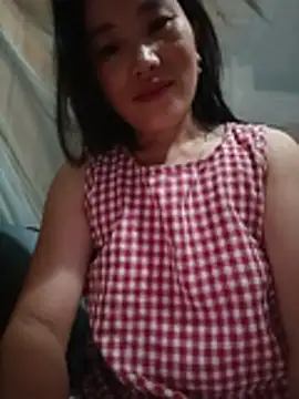Snapshot of yu--yo chatting on 5, 7, 2026 yu--yo online show from 5, 7, 2026