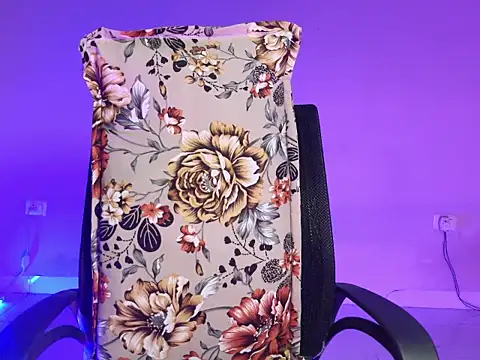 CutieVibe01 online show from 11, 1, 2026