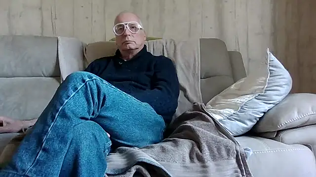 Helinetrav online show from 5, 3, 2026