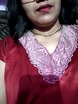 Nilam cute online show from 6, 3, 2026