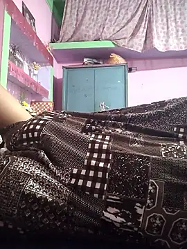 Nilam cute online show from 8, 4, 2026