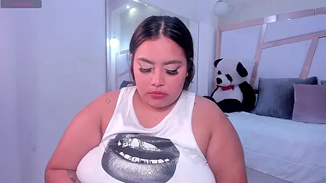 Snapshot of tatikanyx chatting on 18, 6, 2026 tatikanyx online show from 18, 6, 2026