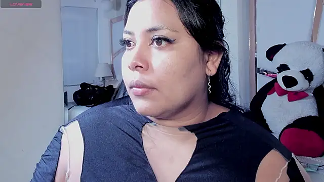 tatikanyx online show from 1, 2, 2026