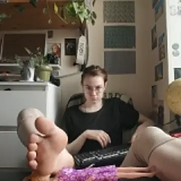 Shy Bamby online show from 11, 5, 2026