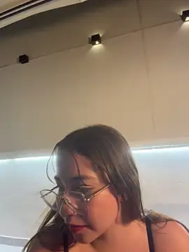 AliciaWhite nt online show from 17, 5, 2026