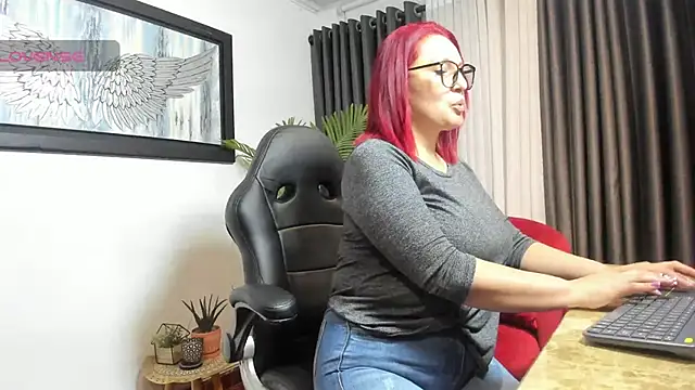 VictoriaPaker online show from 9, 3, 2026