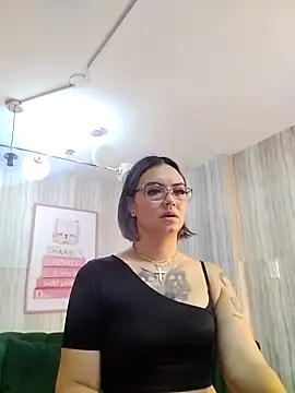 Snapshot of zarcasutra_t chatting on 10, 5, 2026 zarcasutra t online show from 10, 5, 2026