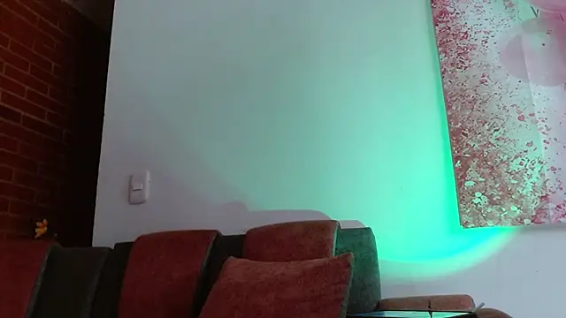 Snapshot of Lia_rouse04 chatting on 4, 7, 2026 Lia rouse04 online show from 4, 7, 2026