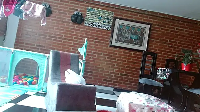 Lia rouse04 online show from 14, 2, 2026