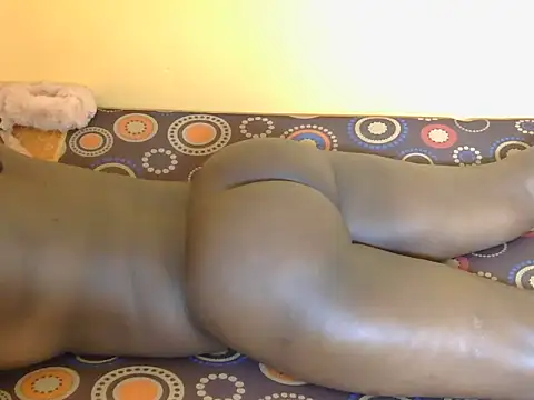 Quueenafrica online show from 5, 4, 2026