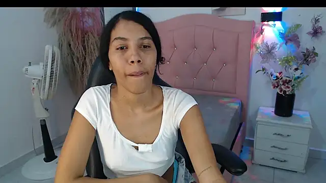 Ebony foxxx online show from 17, 1, 2026