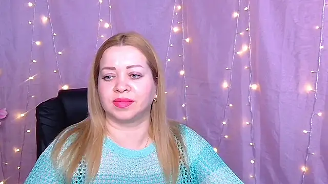 Snapshot of OliviaVerr chatting on 12, 3, 2026 OliviaVerr online show from 12, 3, 2026