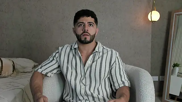 Snapshot of Thiago_moretti chatting on 15, 7, 2026 Thiago moretti online show from 15, 7, 2026