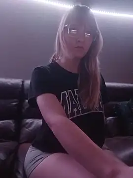 BunnySnowFlake online show from 6, 4, 2026