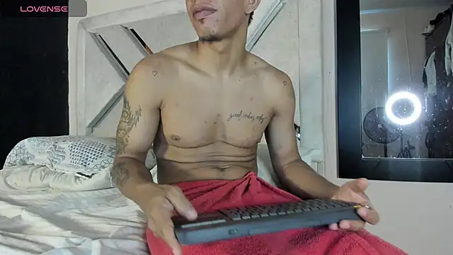 Snapshot of antonio_aguilarx chatting on 1, 3, 2026 antonio aguilarx online show from 1, 3, 2026