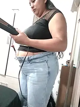 SexyandnaughtyLatinos online show from 21, 6, 2026