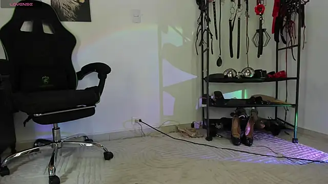 Snapshot of ariannaconnor_ chatting on 12, 1, 2026 ariannaconnor online show from 12, 1, 2026