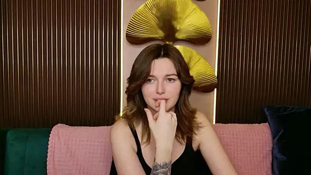 Karina Thorn online show from 15, 2, 2026