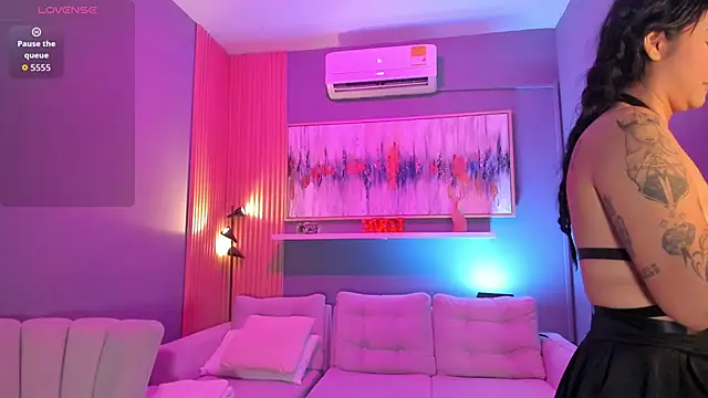 Snapshot of lilian_vergara chatting on 15, 1, 2026 lilian vergara online show from 15, 1, 2026