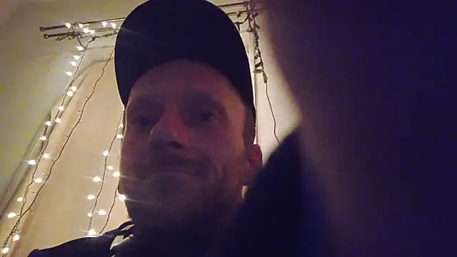 Snapshot of YeahDaynight2 chatting on 8, 1, 2026 YeahDaynight2 online show from 8, 1, 2026