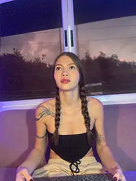 Snapshot of EmmaJhoons chatting on 9, 2, 2026 EmmaJhoons online show from 9, 2, 2026