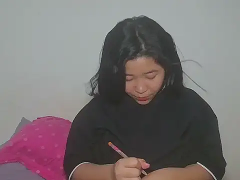 Zyeiii online show from 1, 3, 2026