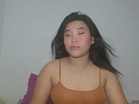 Zyeiii online show from 6, 3, 2026