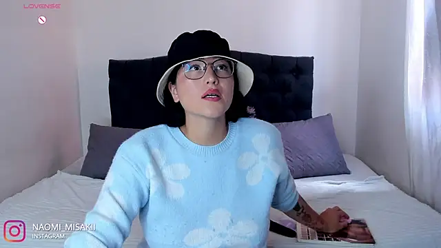Snapshot of Mia_Charlotte2 chatting on 10, 1, 2026 Mia Charlotte2 online show from 10, 1, 2026