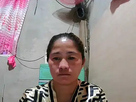 lovelyxxx88 online show from 8, 4, 2026