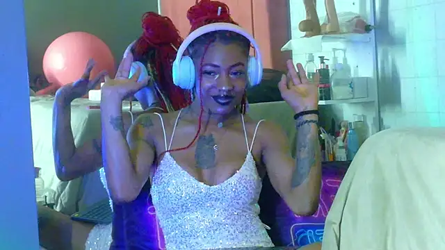 Snapshot of DaniaMarcell chatting on 27, 5, 2026 DaniaMarcell online show from 27, 5, 2026